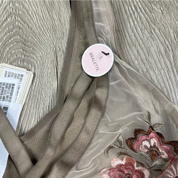 Forever 21 Lace Bralette size L - Picture 4 of 6